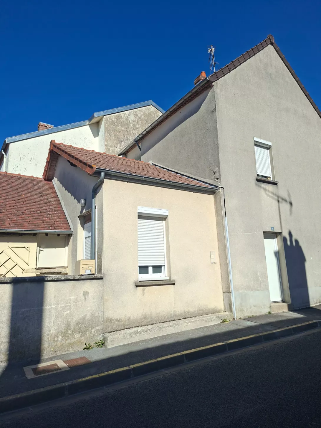  Location maison T5  92.00m²  à Montmirail  (51210)  - ER.64782 - Galerie 1 - Ouvrir l'image en pleine taille