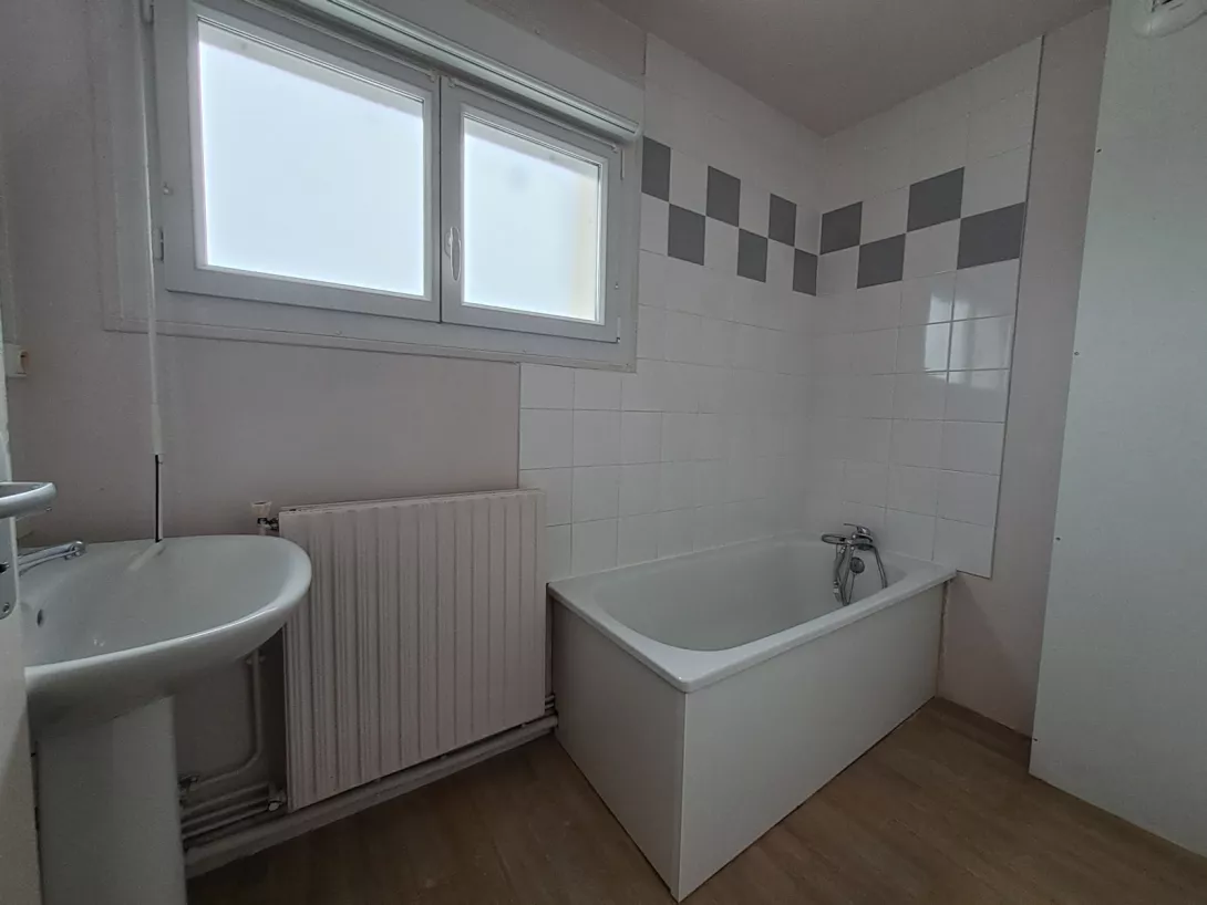  Location maison T4  72.00m²  à Fere-Champenoise  (51230)  - ER.64803 - Galerie 2 - Ouvrir l'image en pleine taille