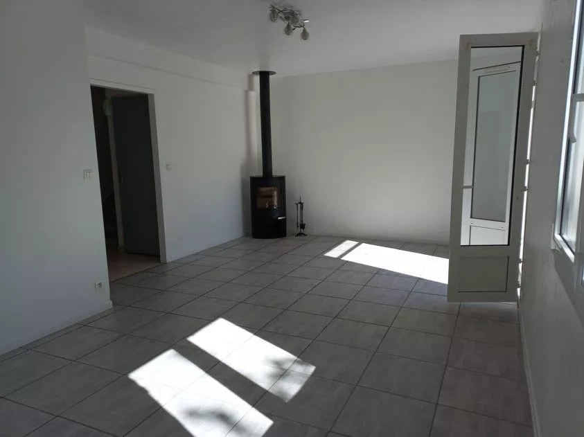  Achat appartement T4  85.00m²  à Pleurs  (51230)  - ER.64826-BIS - Galerie 3 - Ouvrir l'image en pleine taille