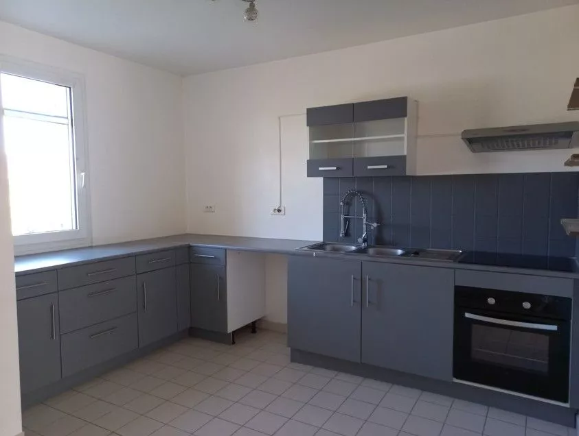  Achat appartement T4  85.00m²  à Pleurs  (51230)  - ER.64826-BIS - Galerie 8 - Ouvrir l'image en pleine taille