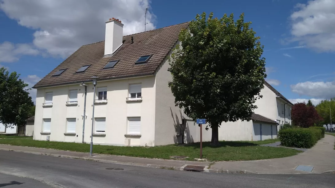  Location appartement T1  30.00m²  à Sezanne  (51120)  - déjà  loué   - ER.65156 - Galerie 1 - Ouvrir l'image en pleine taille