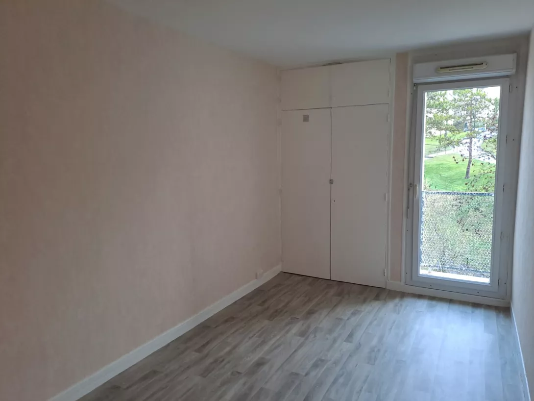  Location appartement T4  75.40m²  à Epernay  (51200)  - ER.65789 - Galerie 5 - Ouvrir l'image en pleine taille