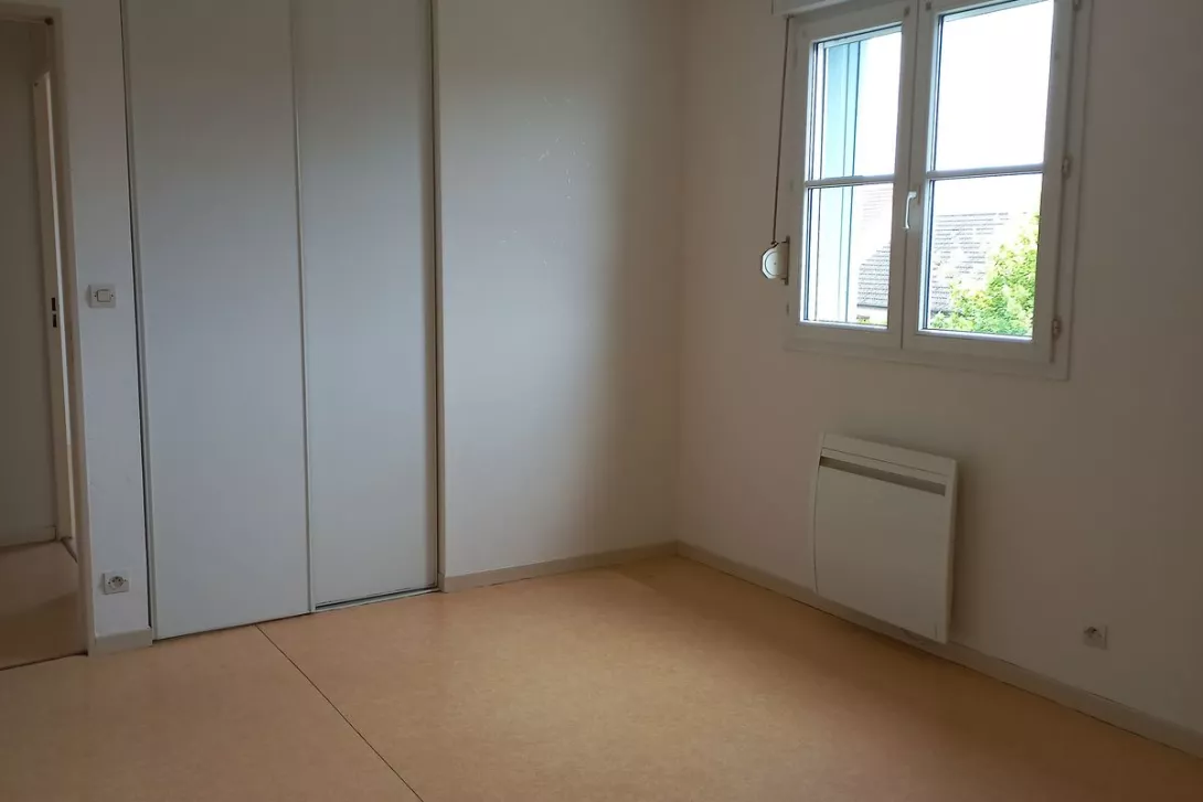  Achat maison T4  113.00m²  à Tours Sur Marne  (51150)  - ER.66345 - Galerie 6 - Ouvrir l'image en pleine taille