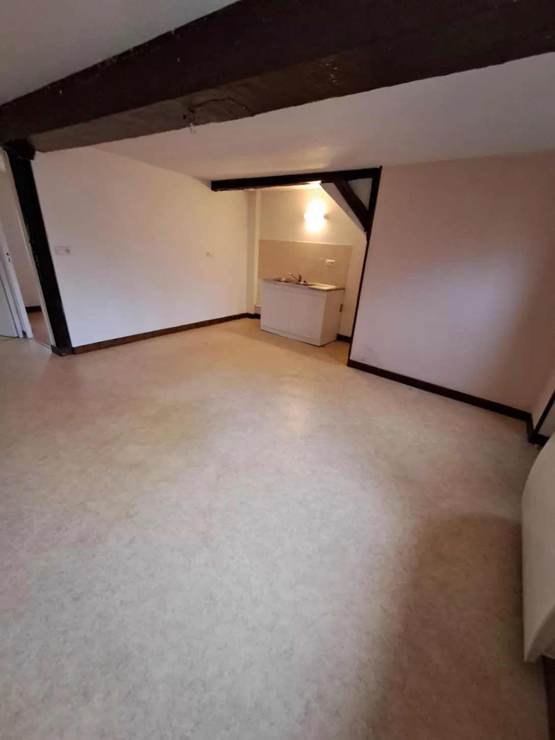  Location appartement T2  34.11m²  à Baye  (51270)  - ER.66644 - Galerie 5 - Ouvrir l'image en pleine taille