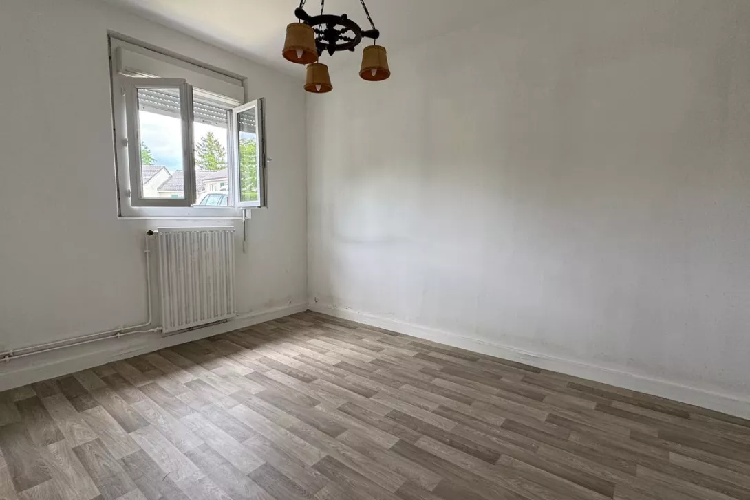  Achat maison T4  83.00m²  à Fismes  (51170)  - ER.80573 - Galerie 5 - Ouvrir l'image en pleine taille