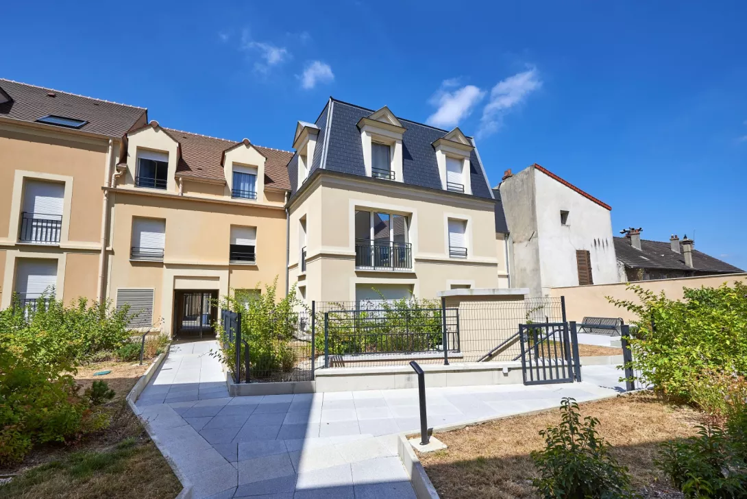  Location parking  12.90m²  à Montlhery  (91310)  - ER.G2033.01031 - Galerie 1 - Ouvrir l'image en pleine taille