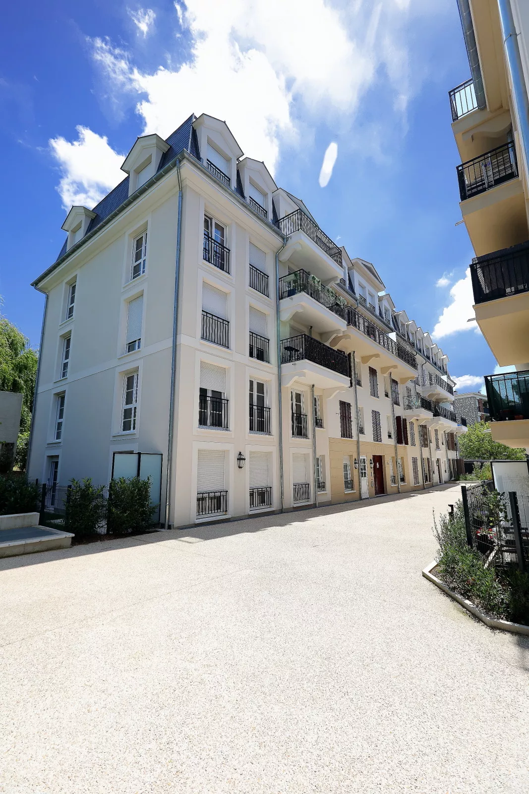  Location parking  12.65m²  à Villiers-Sur-Marne  (94350)  - ER.G2082.01047 - Galerie 2 - Ouvrir l'image en pleine taille